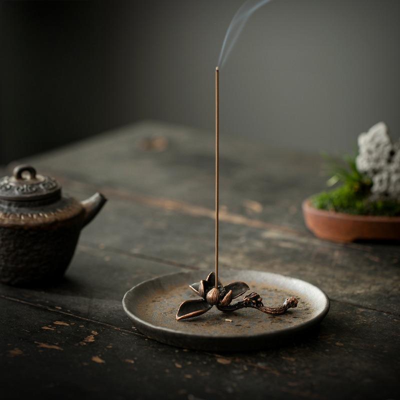 

Retro gold-plated incense tray incense insert base, indoor Zen inspired small incense burner decoration, agarwood incense burner