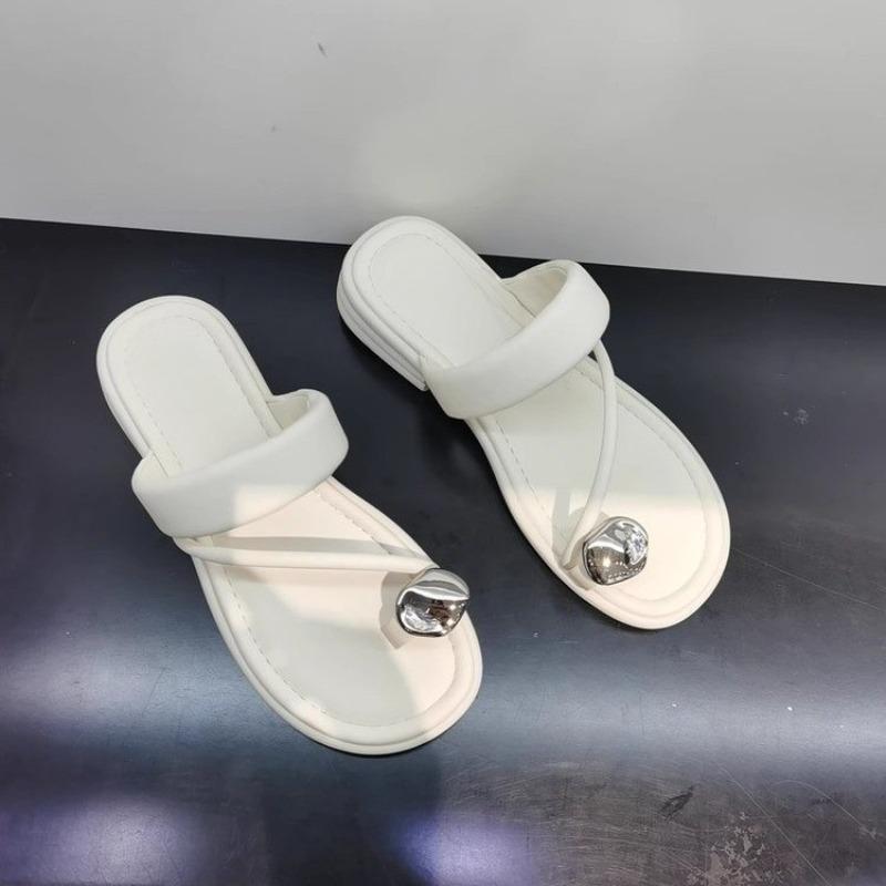 

Fashion Women s Fashion Low Heel Slippers Summer New Round Head Metal Buckle Toe Soft Sole Anti-slip Wear-resistant Square Heel Sandals 40