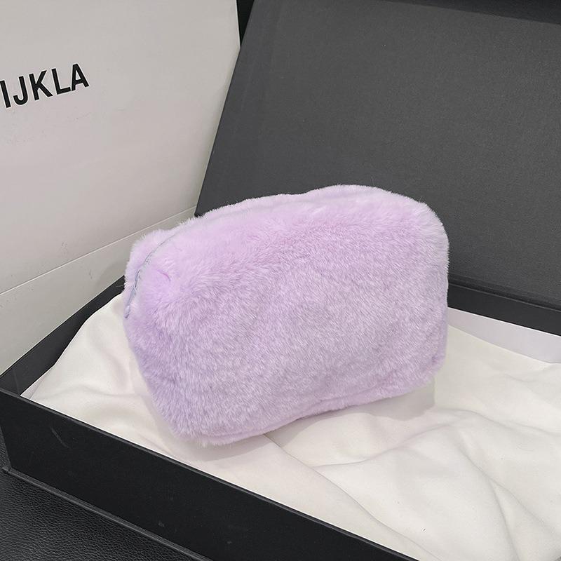 1 Pcs Plush Cosmetic Bag Pencil Girl Candy Color Hand Bag Banquet Party Lady Cosmetic Bag Makeup