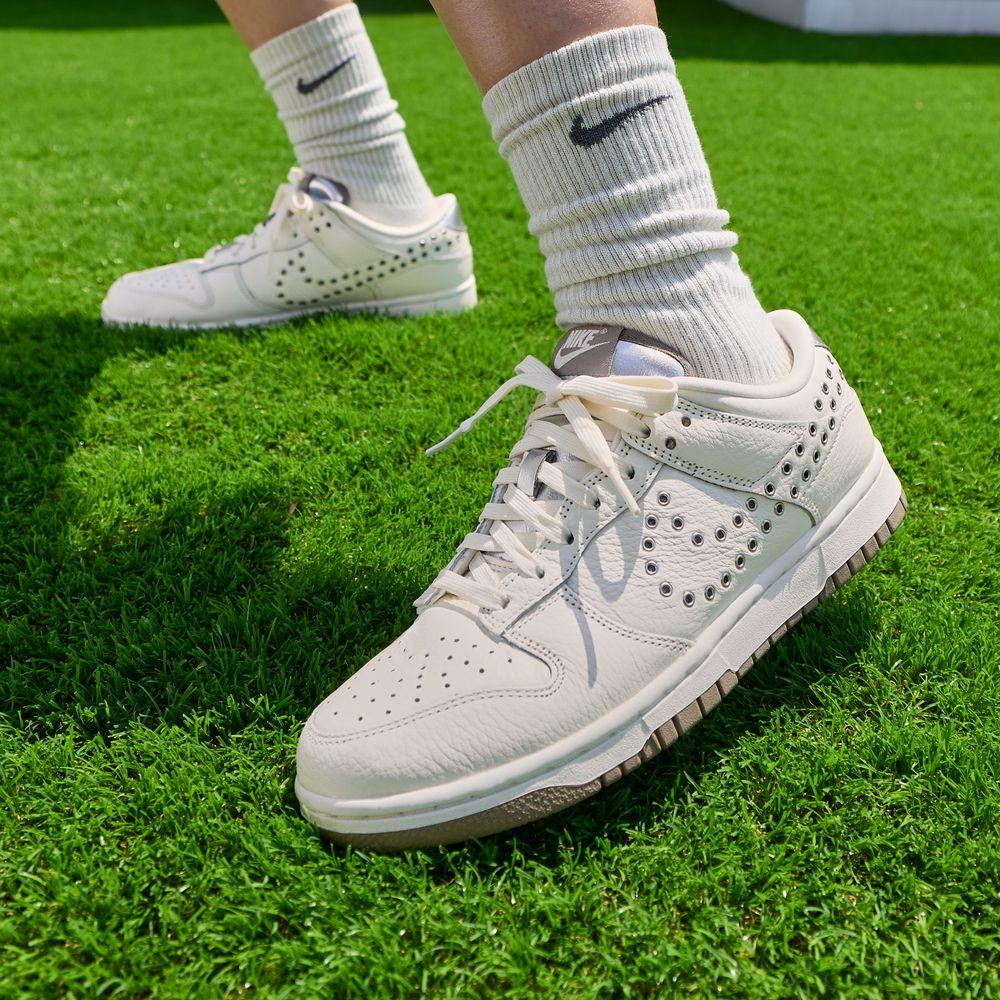 Nike Wmns Dunk Low Sail Metallic Silver Mink Brown 36