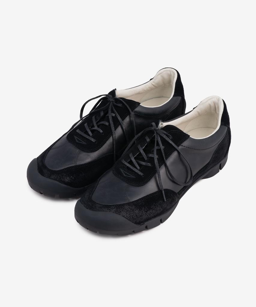 Vatoz Vinker_Black