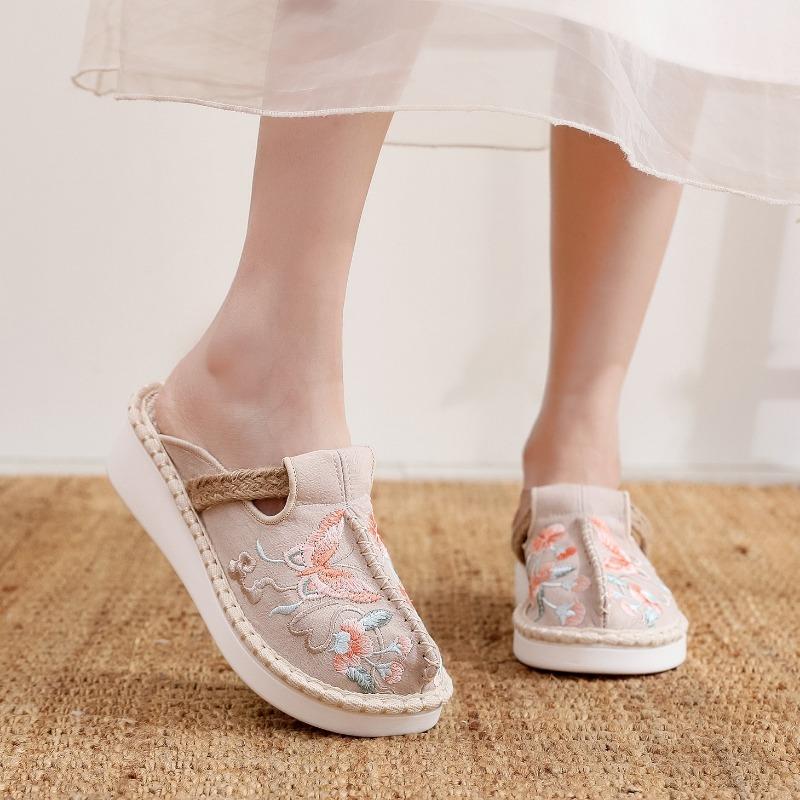 Fashionable Ethnic Style Embroidered Cloth Shoes Hanfu Shoes