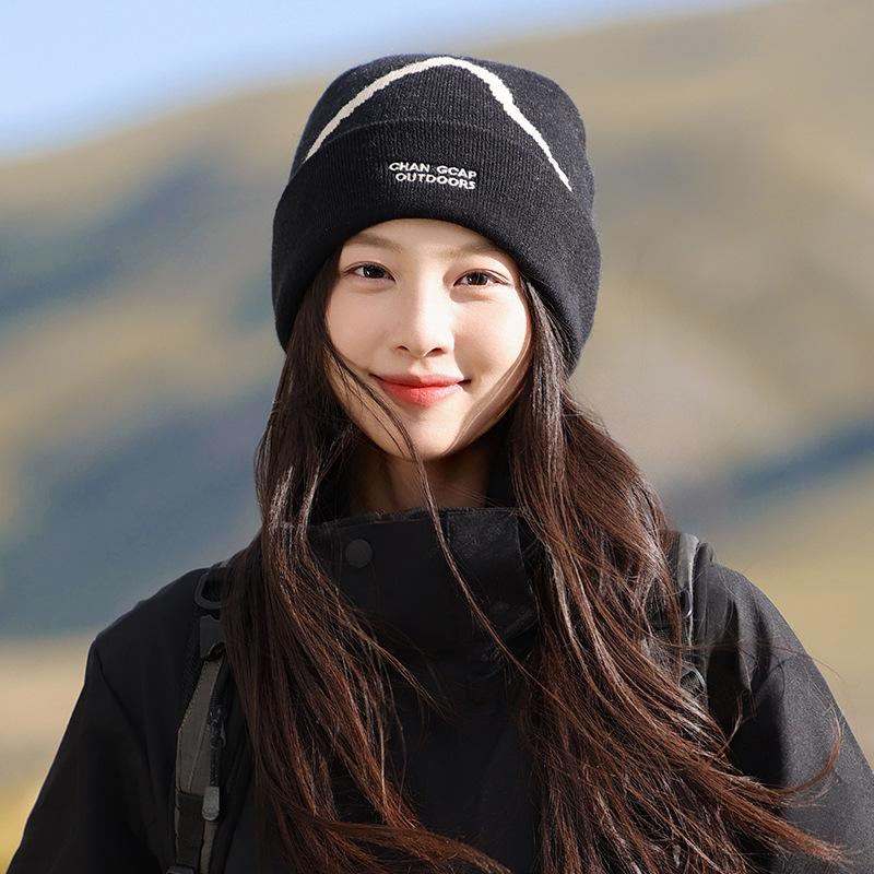 New Letter Embroidered Knitted Hat for Women Autumn and Winter Warm Ear Protection Hood Outdoor Hiking and Camping Hood