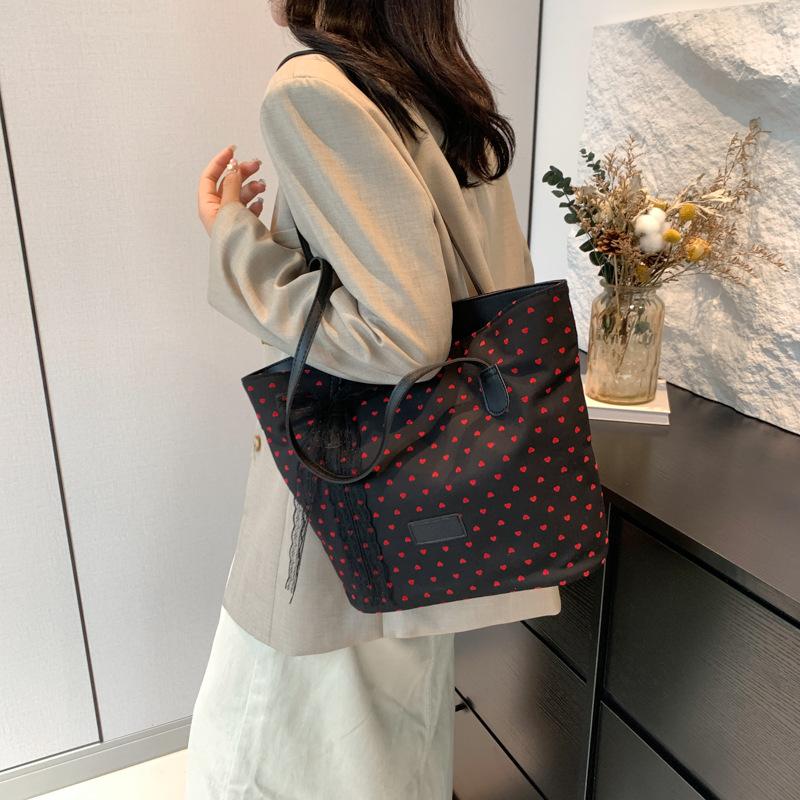 Casual Bow Dots Women's Shoulder Bags Large Capacity Elegant Ladies Bucket Tote Commuter Female Handbags with Lace Pendant