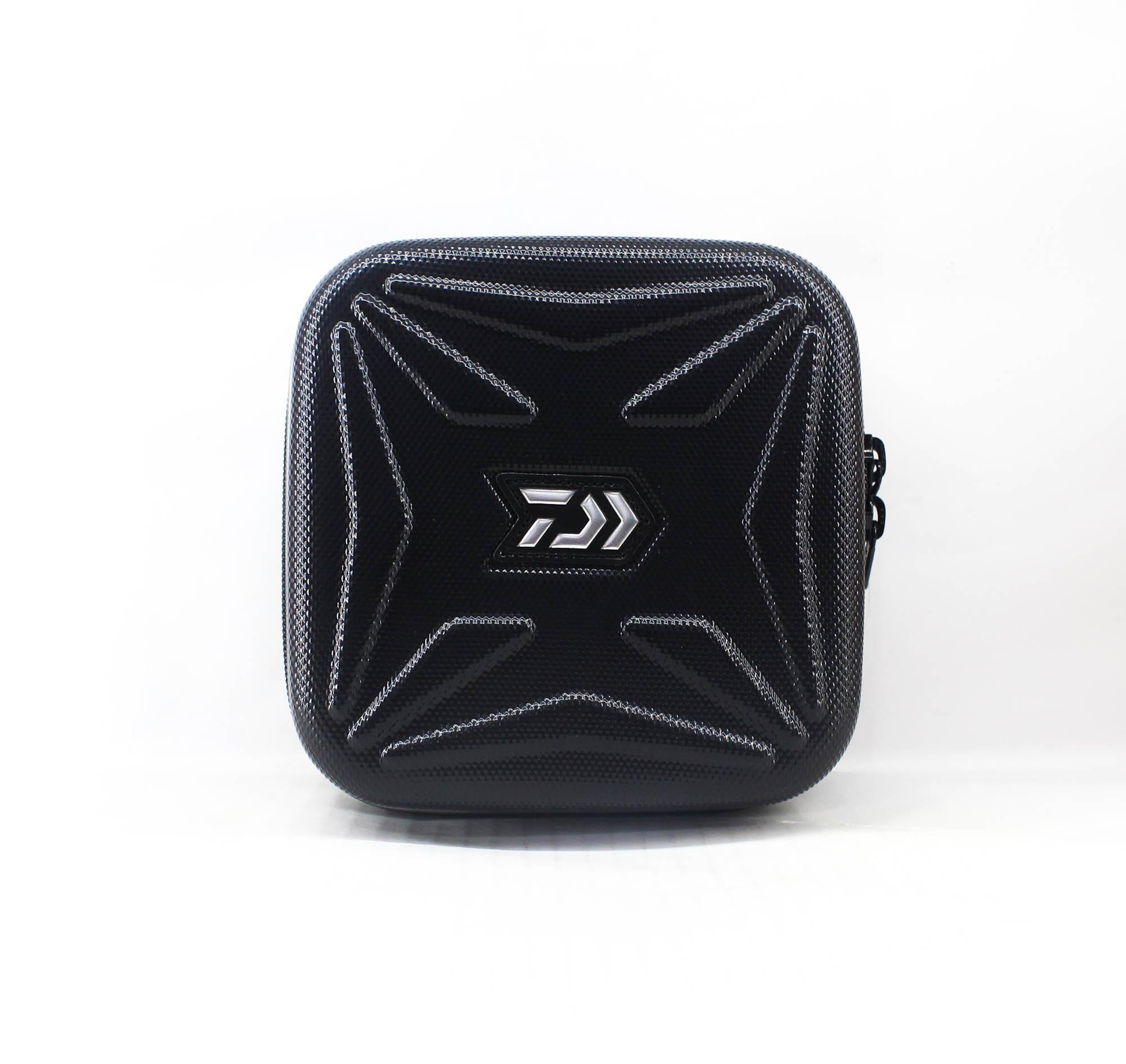 

Крышка катушки Daiwa HD, спиннинг 3000-4000 (К) СП-М 16 х 16 х 10 см (0556)