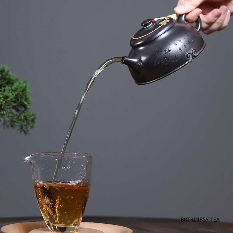 Traditionelle Yixing Lila Ton Teekanne Chinesische Haushalts-Schönheits-Teekanne Chinesische Handgefertigte Kanne Rohmineral Zisha Teegeschirr Teegeschirr 250ml