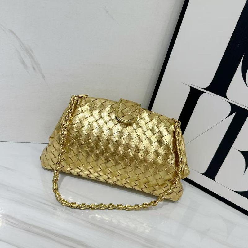 Vintage Classic Clip Chain Bag Cowhide Woven Bag Cloud Bag Underarm Shoulder Dinner Hand Shell Bag