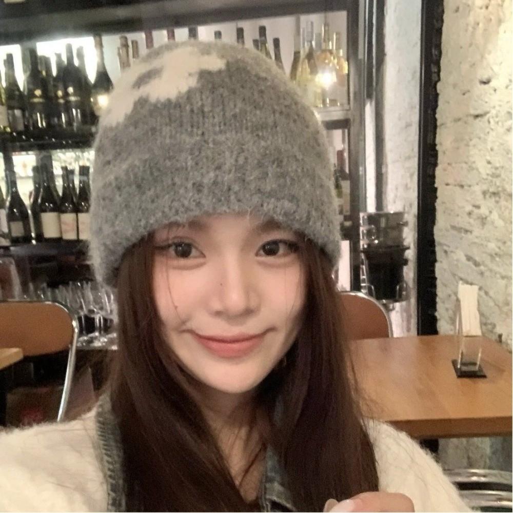 Fashion Flowers Pattern Winter Knitted Hat Coldproof Keep Warm Warm Hat Korean Style Beanies Cap Autumn