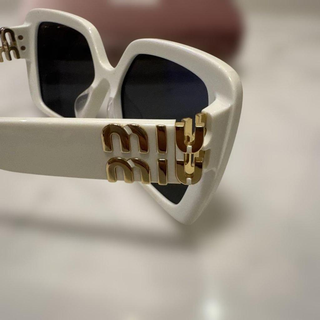 Used MIUMIU Sunglasses White