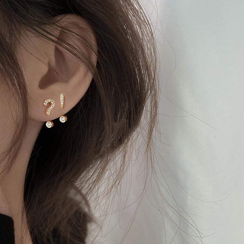

Асимметричные серьги-гвоздики с восклицательным знаком и вопросительным знаком, женские простые корейские серьги, персонализированные креативные серьги-символы, модные серьги