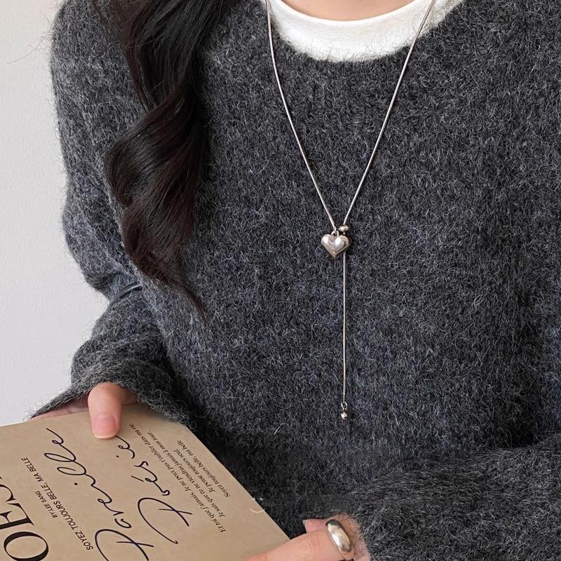 Trend of the times! Simple silver love pendant necklace women's light luxury long spring and summer temperament sweater chain