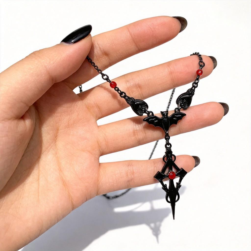 Collana Ciondolo Croce Pipistrello Gotico Vampiro per Donna in Lega