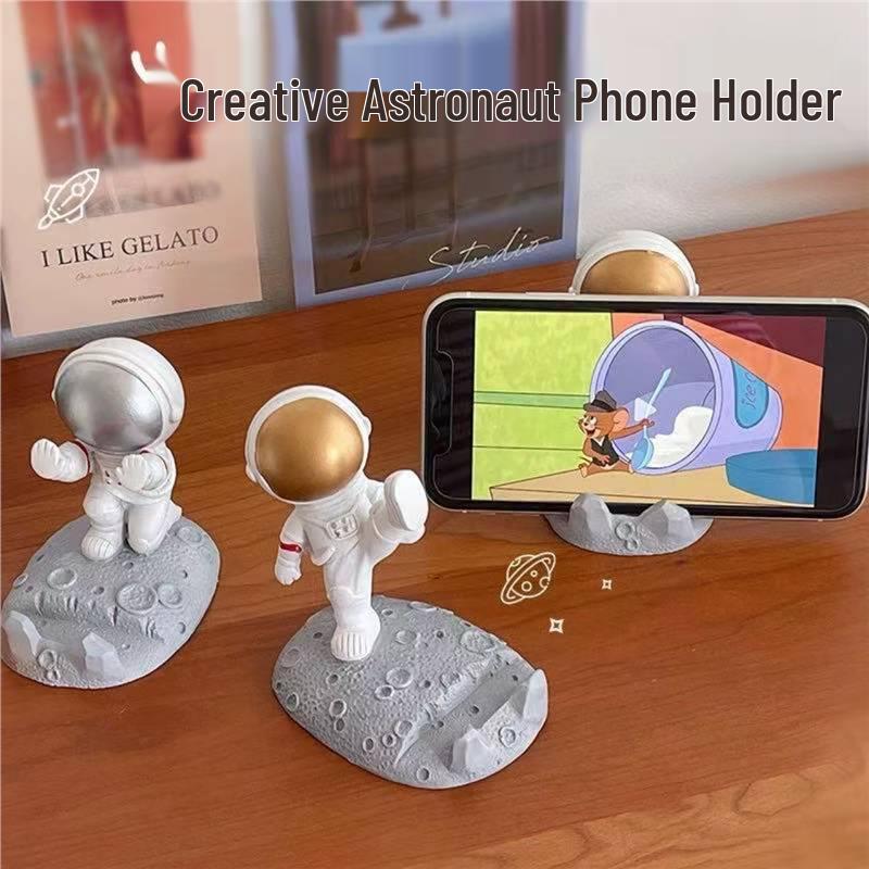 Astronaut Figurine Phone Holder: Creative Plastic Desktop Decor & Gift