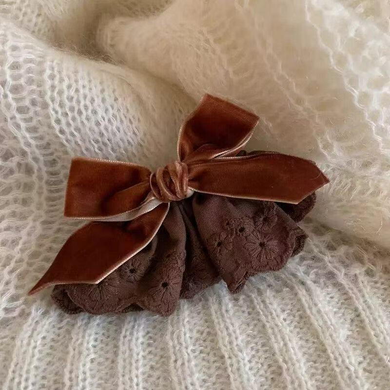 Gentle White Lace Bow Duckbill Clip for Bangs & Ponytails