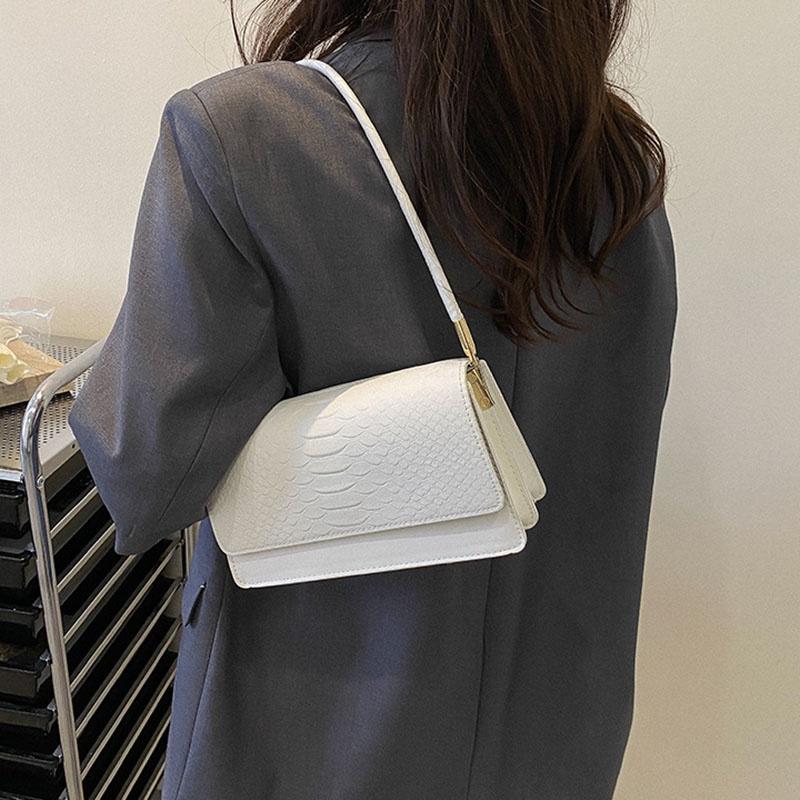 IELGY crocodile pattern shoulder bag women s fashion retro versatile niche