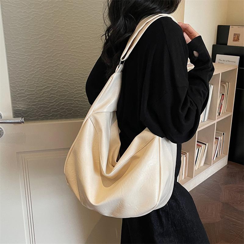 Large capacity foreign style casual trend bag women's new fashion shoulder bag niche design messenger tote bag