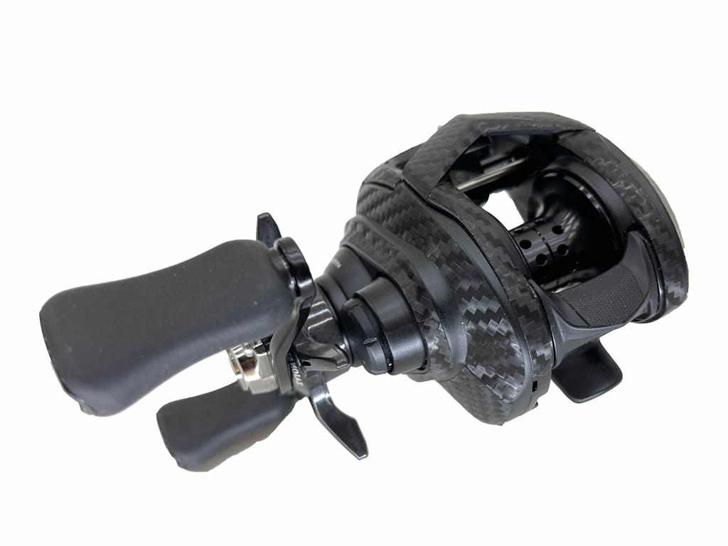 CUSTOM YOROI Custom Decal for 22 Tatula TW80 and 23 Saltist Scratch Baitcasting Reel Customization SEAT.JP SVTW80, Protection, (Black, Left-Handed)