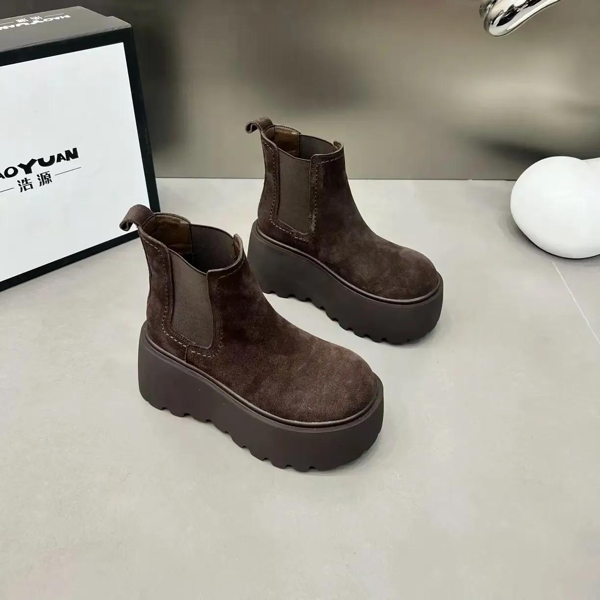 

Ботильоны на платформе для снега для женщин, замшевые туфли на плоской подошве, женская обувь 2024 года, тренд, готика, зима, новая классика, мода, мотоциклетные ботинки для женщин 35 коричневый