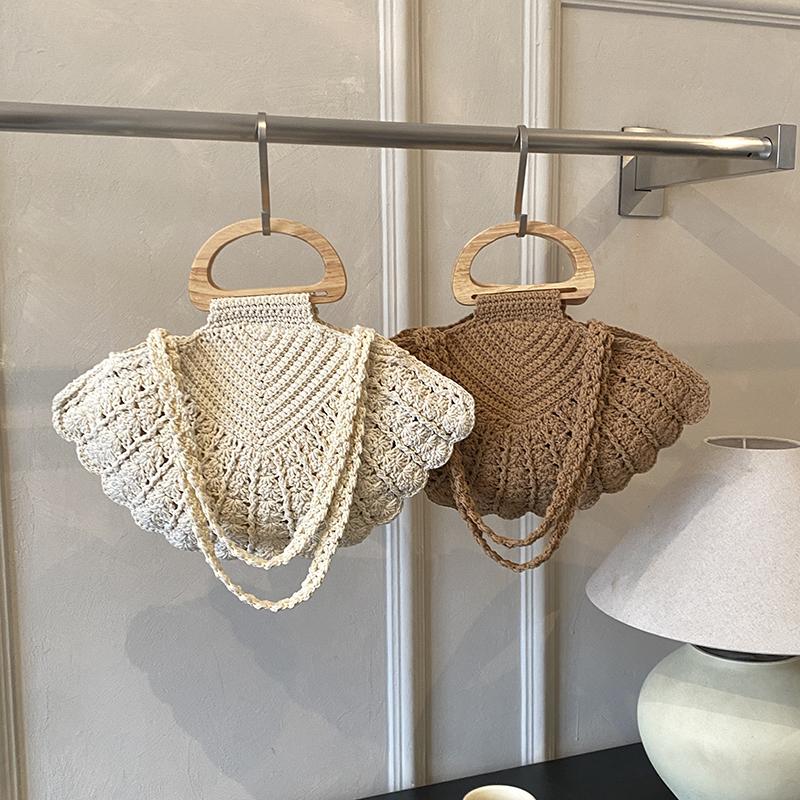 2026 Neue Retro Fächerförmige Häkel-Gewebte Achseltasche für Damen Ins-Stil Strandurlaub Vielseitig Holzgriff Umhängetasche