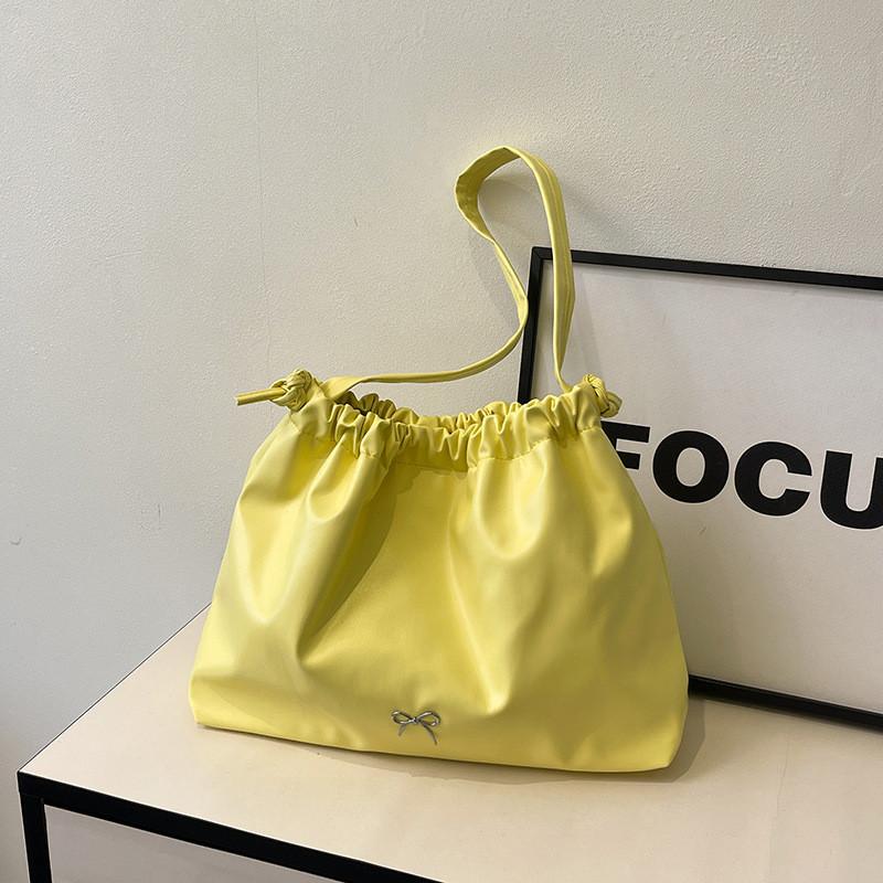 Pu-Ziehbeutel für Damen, große Kapazität, urbaner Freizeitstil mit genähtem Detail