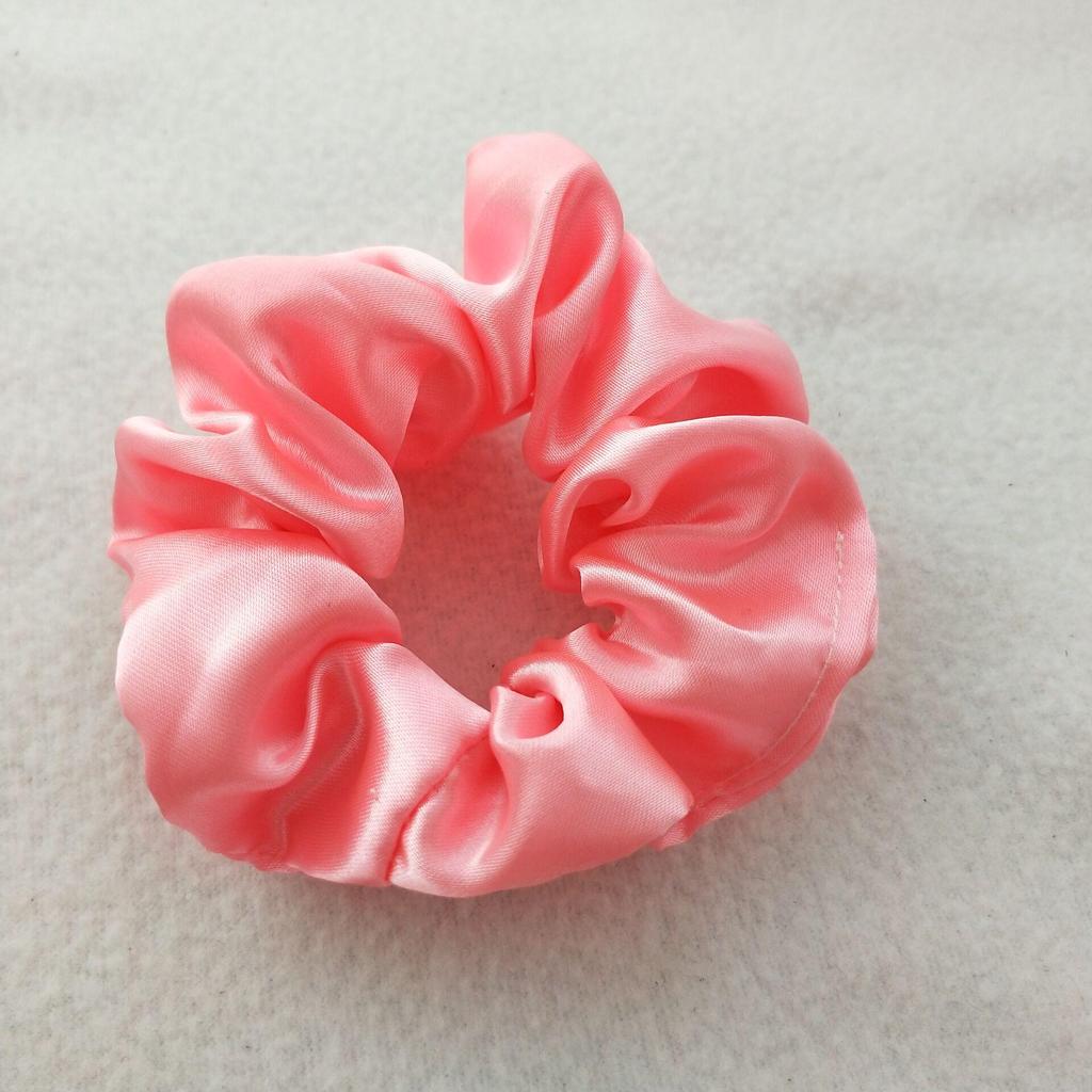 Satin Silk Hair Tie: High-End Women's Rubber Band for Elegant Buns
