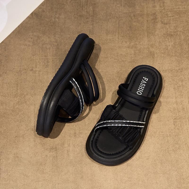 New Cool Slippers Female Summer Fairy Wind Wear Fashion Internet Celebrity Pearl Thick Bottom Casual Two Wear Beach Cool Slippers