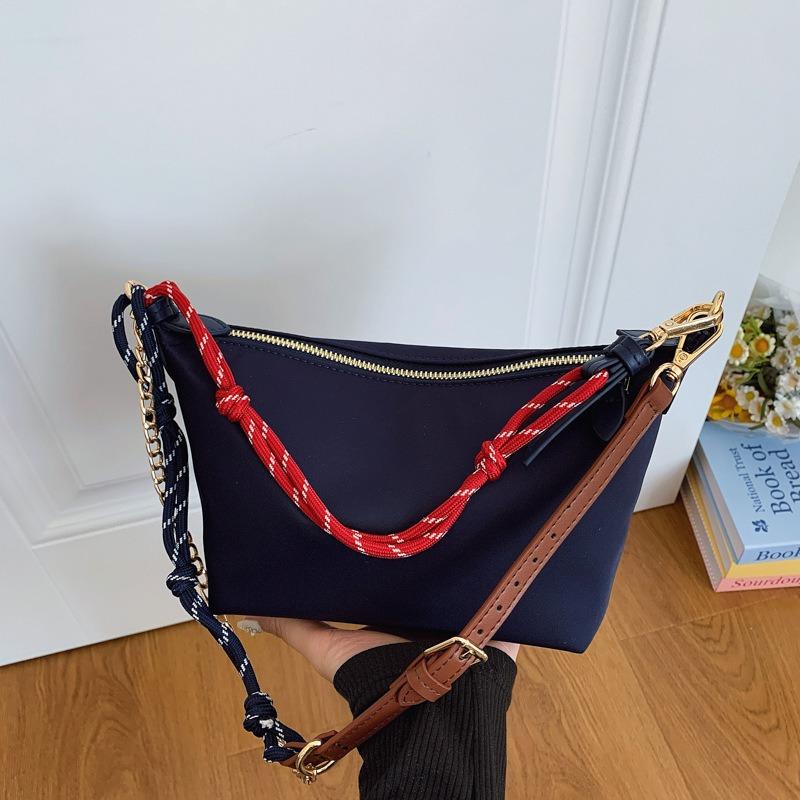 New niche canvas bag single shoulder hand bag fashionable and simple dopamine lunch box bag messenger bag