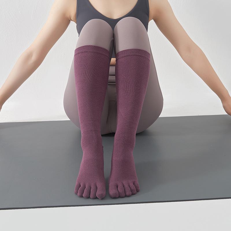 Non-Slip Cotton Yoga and Pilates Five-Finger Socks for Autumn/Winter.