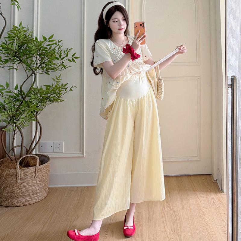 

Floral Maternity Doll Shirt & Wide-Leg Pants Set L