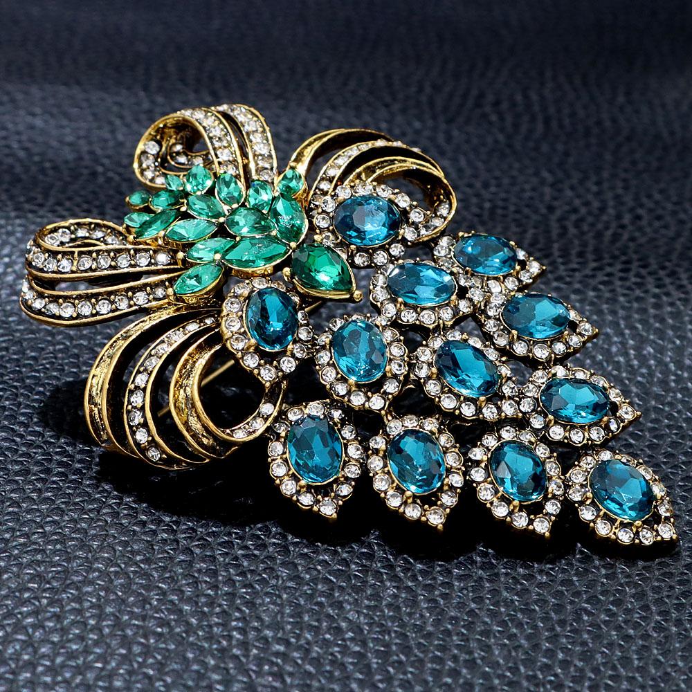Rhinestone Large Grapes Brooches For Women Vintage Fashion Fruit Pin Colorful Party Accessories Winter Coat Jewelry