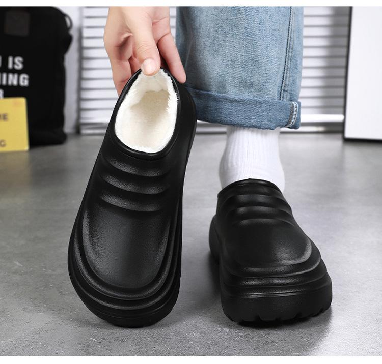 Fleece-Lined Non-Slip Chef Shoes: Warm, Oil-Proof, Soft Sole, Large Sizes, Ideal for Men & Women in Hospitality Professions.