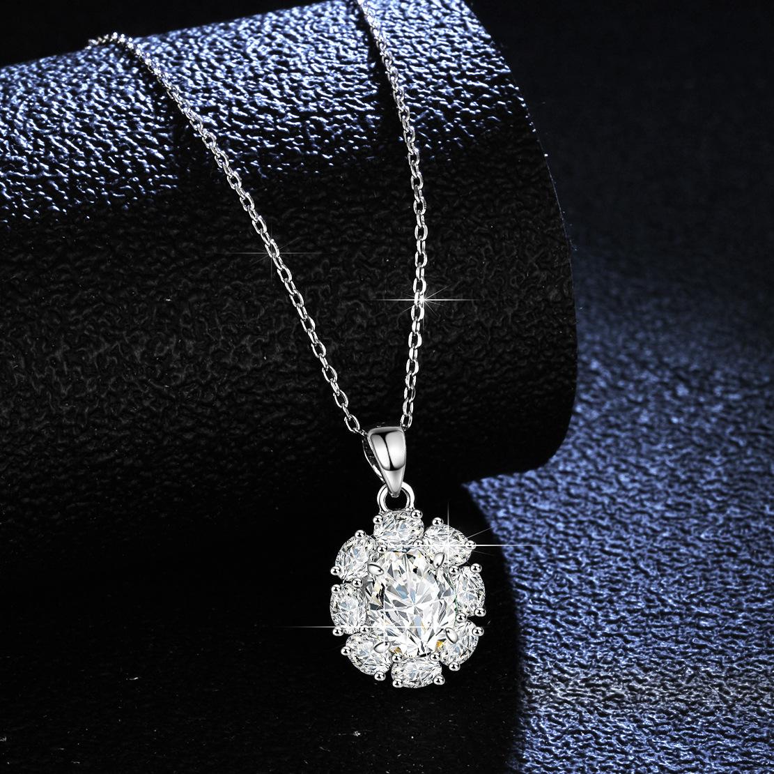 Women s Platinum  Carat Emerald - Cut Oval Moissanite Pendant, Chic Collarbone Chain