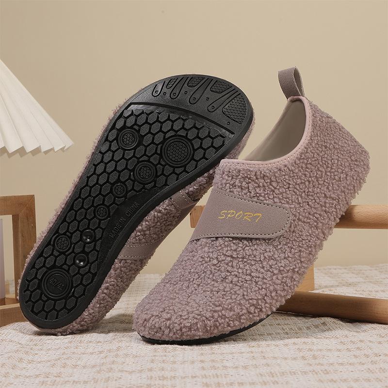 Winter couple new products daily leisure travel home soft non-slip lightweight warm plush cotton shoes