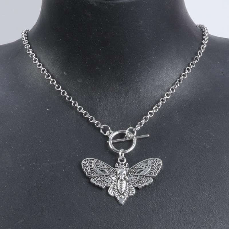 Gothic Death Moth Pendant Necklace Clavicle Chain Necklace Simple Chain Skull Butterfly Necklace Jewelry for Women Men