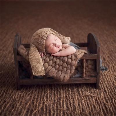 Neugeborenen Holz Fotografie Requisite Braun Kleines Bett im Retro-Stil Ideal für Baby Hundert-Tage-Shooting & Gedenkfoto-Requisiten
