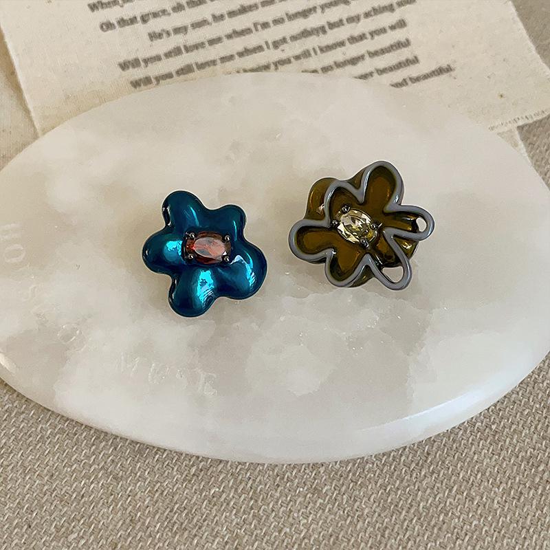Mori Style Asymmetrical Zircon Flower Drop Earrings - Unique, Exquisite, Versatile Ear Jewelry for Women