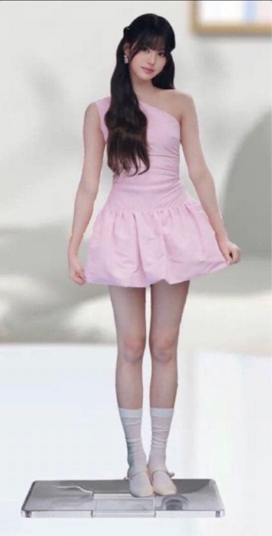 

[Б/У] K-POP IVE Wonyoung 30 см Большая акриловая подставка