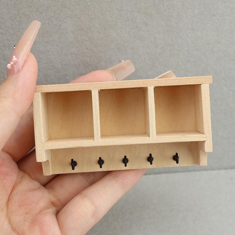 1/12 Dolls House Accessories Dollhouse Simulation Mini Wall Shelf Hanging Rack Model Dollhouse Living Furniture Decoration