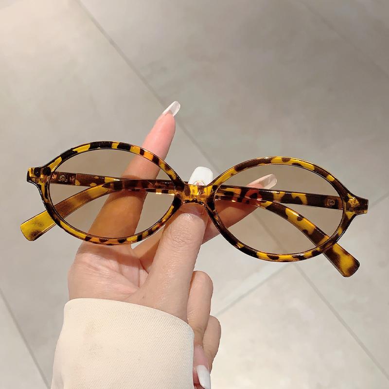 Vogue Leopard Sun Shades Fashion Oval Designer Women Sun Glasses Lady Decoration Sunglasses for Travelling Driving