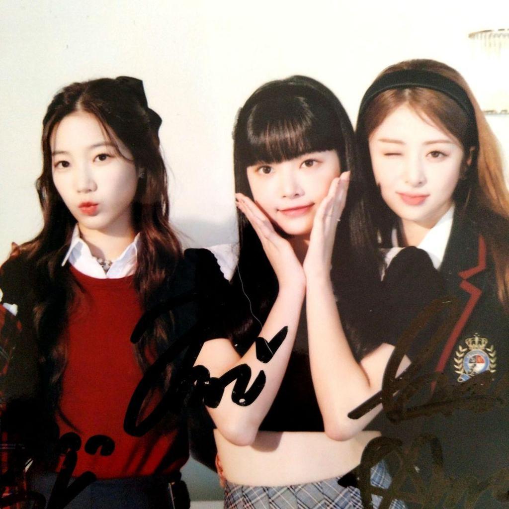 [USED] On sale...Luceraphim Autographed L Size Photo...3