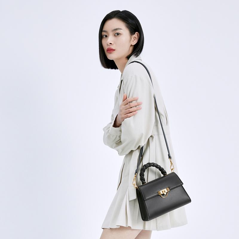 New CHARLES&KEITH PU Polyurethane One Shoulder Handbag Small Size Women's Beige/Black/Orange CK2-50270840