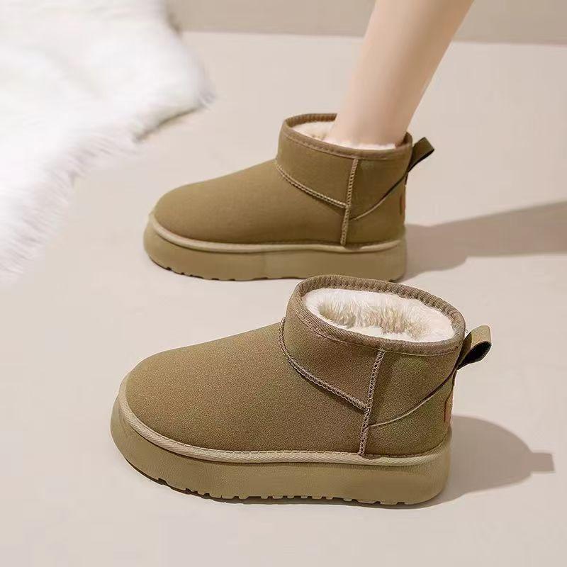 Thick-soled Non-slip Snow Boots Women's New Winter Warm Bread Shoes One Pedal Piled Thickened Cotton Shoes