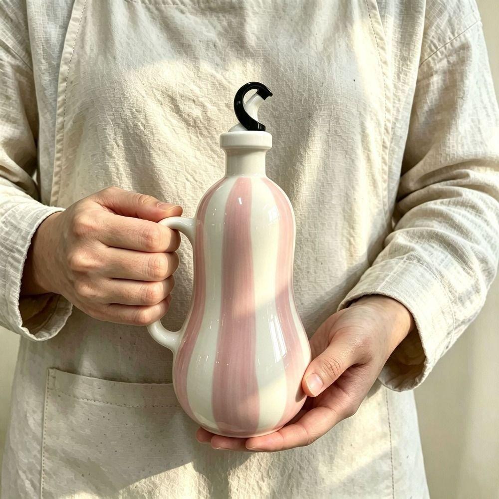 Striped Pattern Ceramic Oil Bottle Ergonomic Grip with Handle Olive Oil Dispenser Underglaze Embossed Household