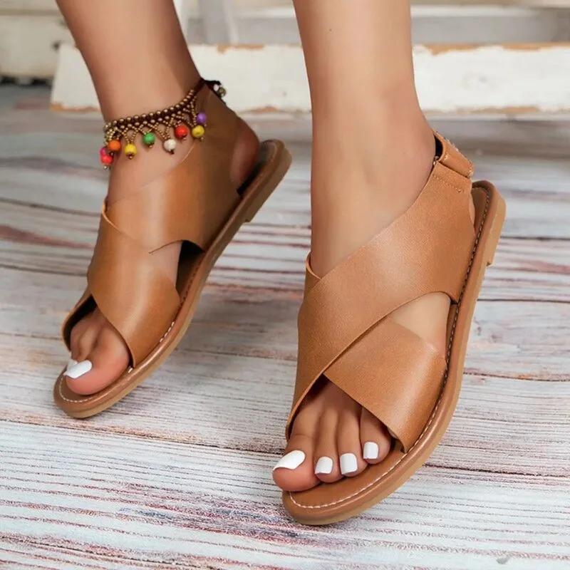 2024 Summer Fashion New Women Leather Flat Clip Toes Sandals Solid Versatile Simple Casual Shoes Female Chic Lightweight Shoes