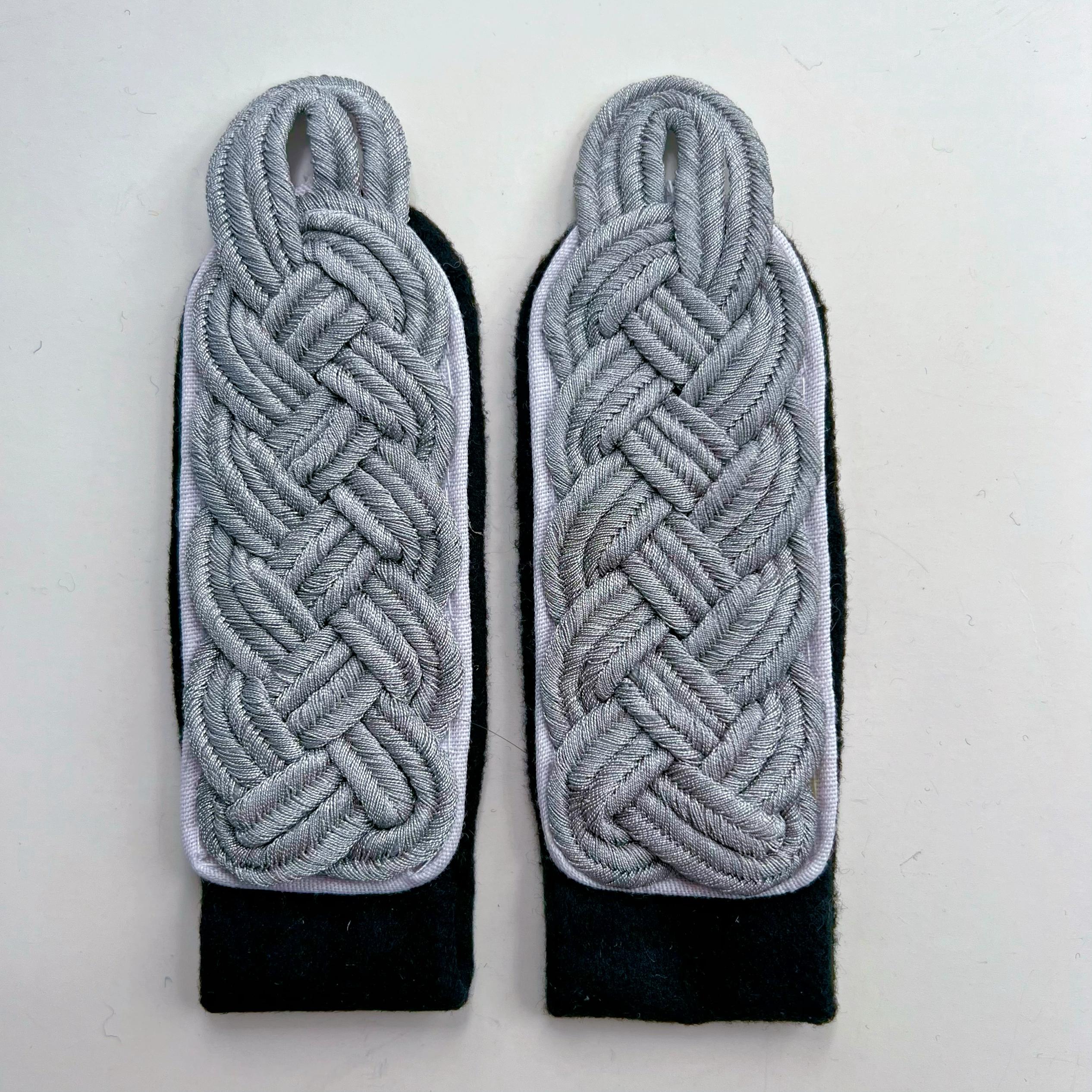 

New imported wire woven marshal epaulet aluminum wire embroidered cornflower collar accessories