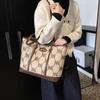 2025 new bag women's medieval cute handbag PU versatile commuter tote bag bucket bag