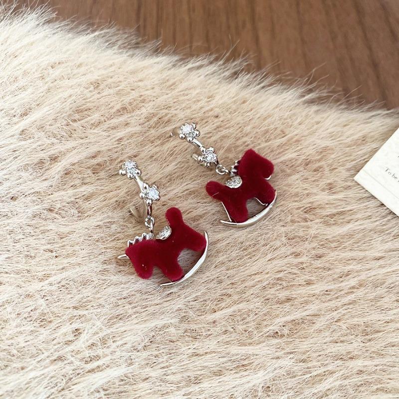 Silver needle natal year pony pearl stud earrings new Chinese retro temperament versatile earrings light luxury high sense earrings women