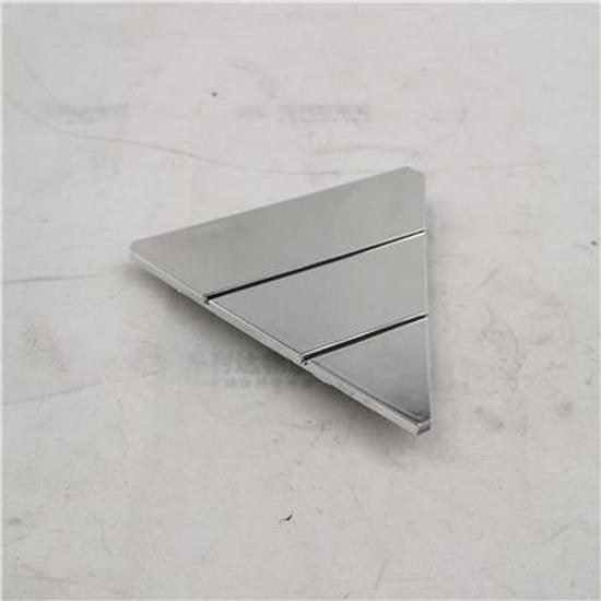 Эмблема решетки радиатора Foton Triangle 1B18050500034 Futian