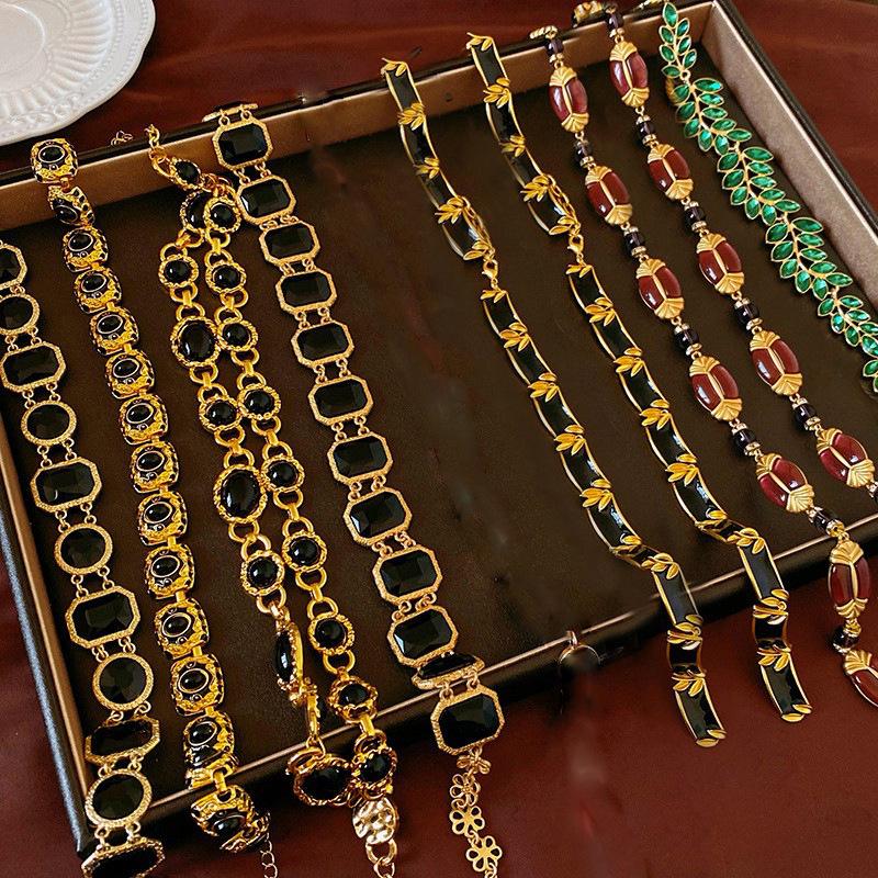 Vintage Retro Leichte Luxus Halskette für Damen - Europäisch und Amerikanisch Inspiriertes Statement-Stück