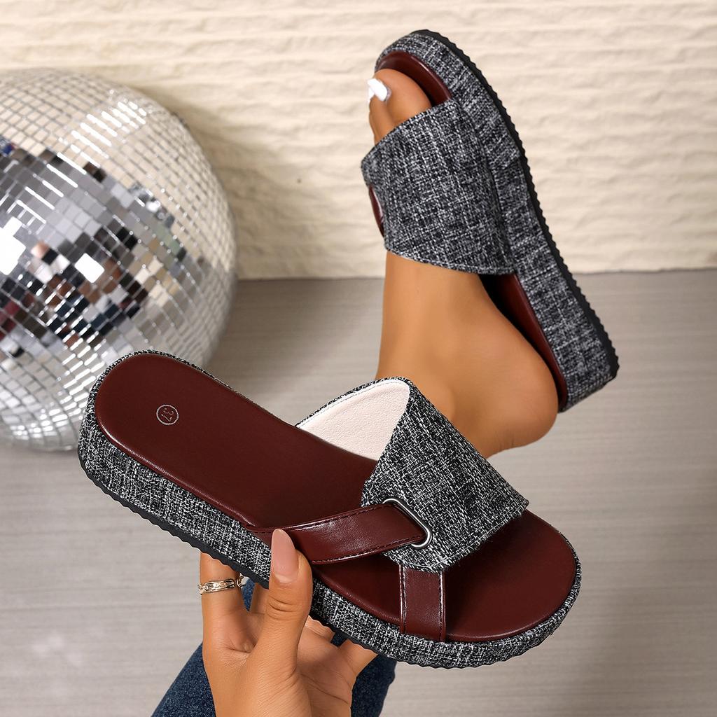 Summer Large-size Thick-soled Slippers for Women, Outdoor Round-toe Platform Sole One-piece Sandals